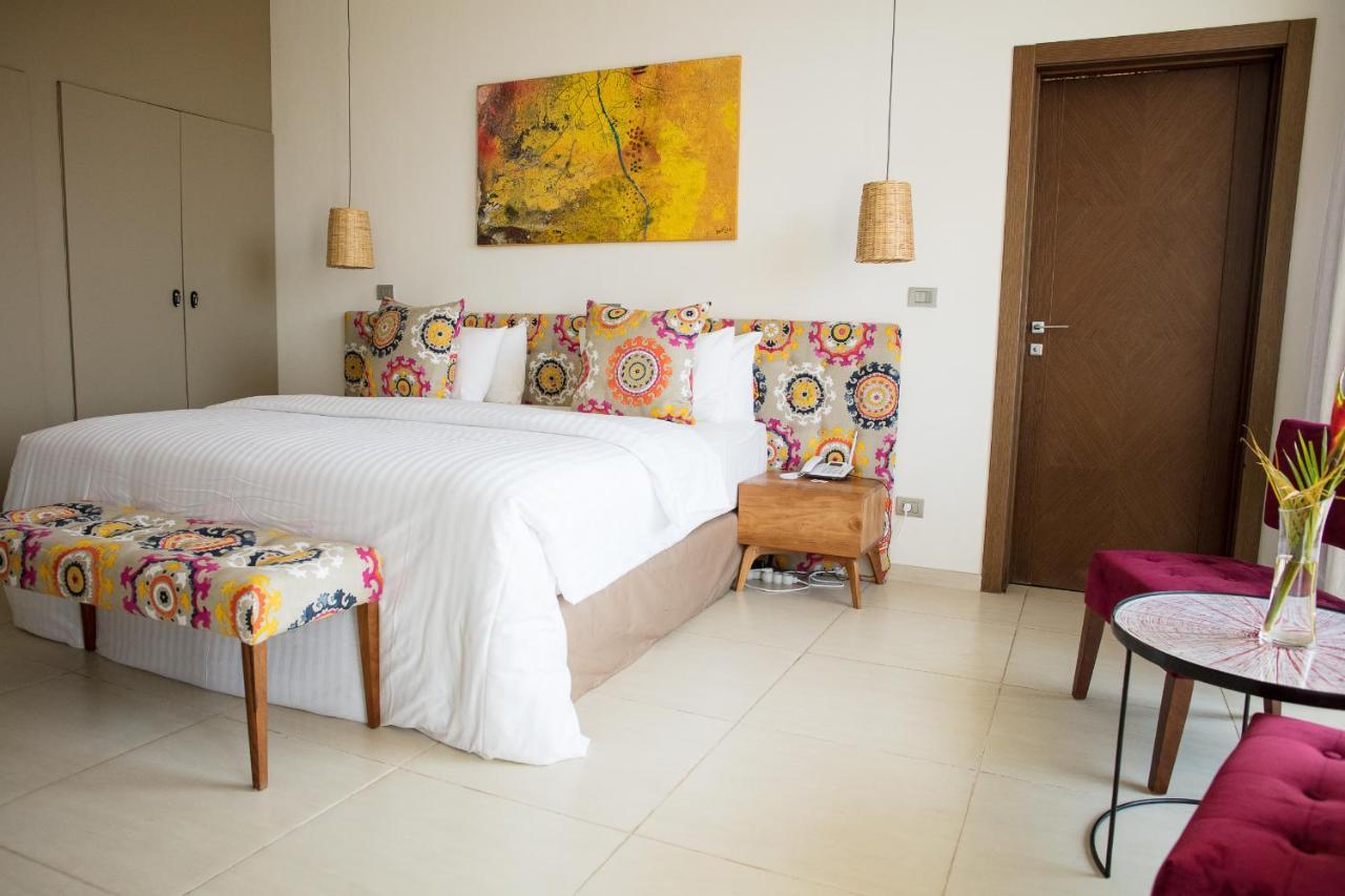 Hotel Maison Rouge Котону Экстерьер фото